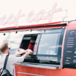 Jak wybrać idealny food truck na event firmowy