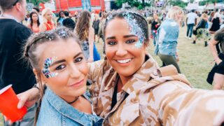 Makijaż na festiwal i nie tylko - podstawy, techniki, kosmetyki